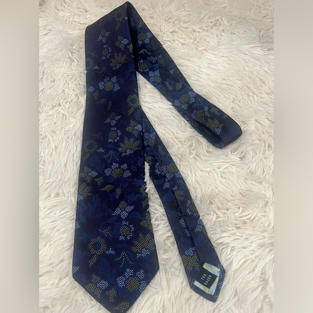Ted Baker London navy floral silk tie